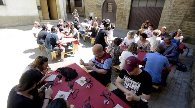 Fotos de la degustación de vinos y pinchos en San Martín de Unx