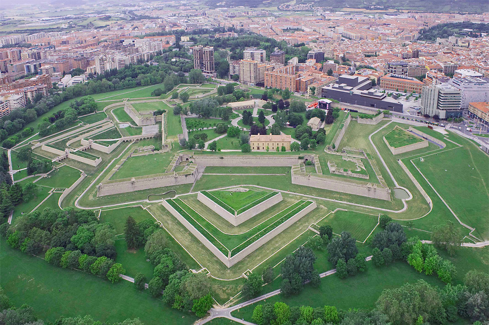 Resultado de imagen de la ciudadela pamplona