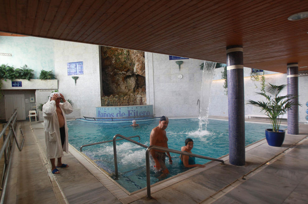 El Gobierno retoma la ayuda a mayores para balnearios que suprimió en
