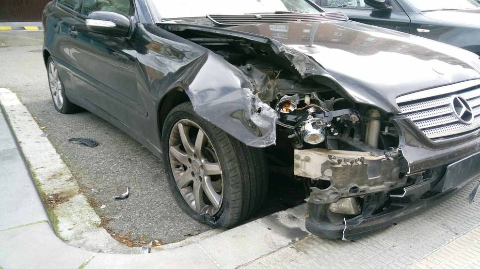 Vehículo dañado tras siniestro en San Pedro