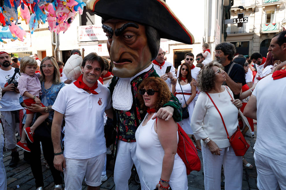 Fotos de los gigantes y cabezudos de Pamplona, 7 de julio de San Fermín ...