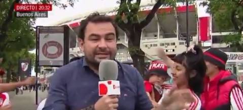 El surrealista directo de un reportero de Cuatro desde Argentina por ... El surrealista directo de un reportero de Cuatro desde Argentina por ...