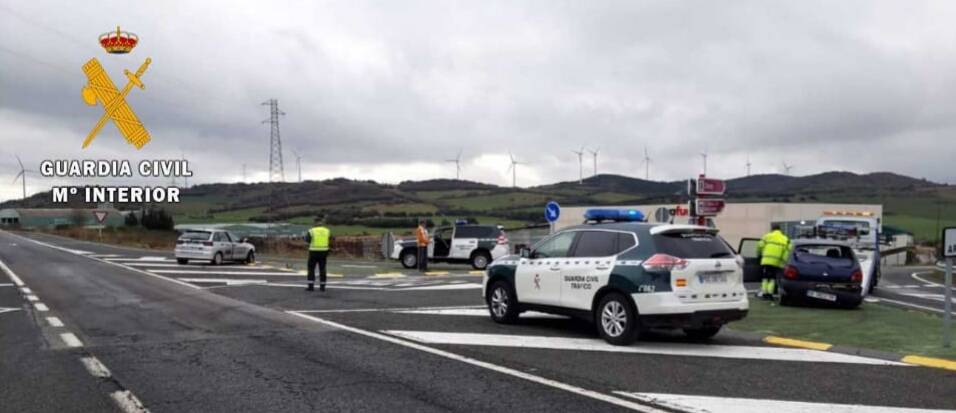 Accidente con dos heridos en la N121.