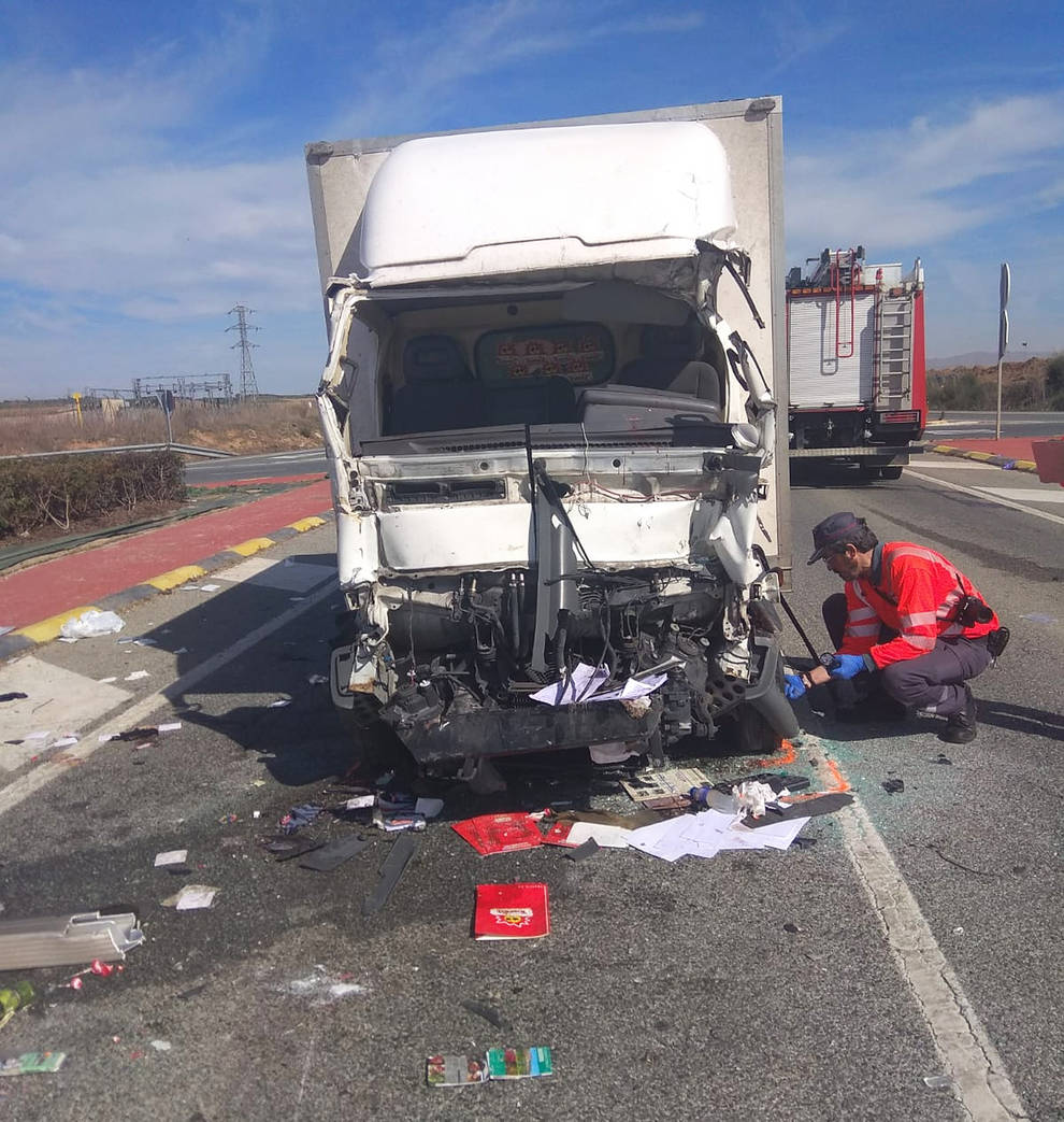 Dos heridos graves y un detenido tras un accidente en Caparroso