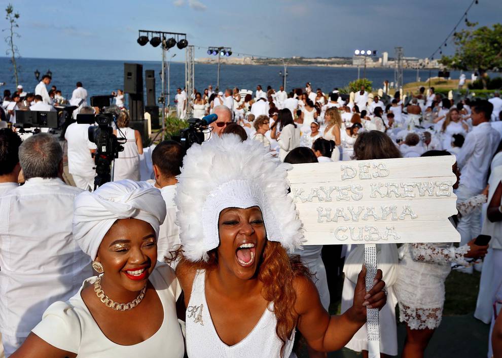  Dîner en blanc à La Havane: pique-nique français et ambiance américaine