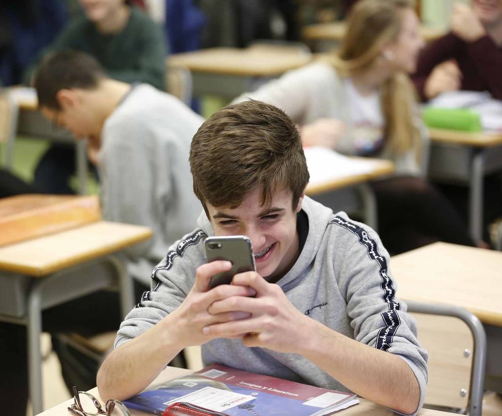 Una semana sin móvil en el colegio Larraona