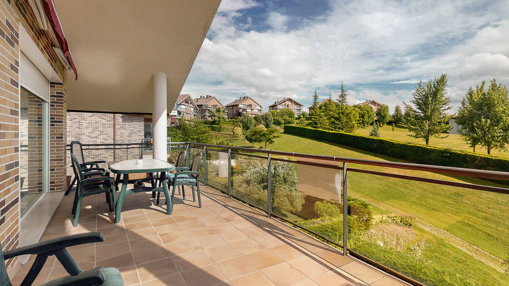 Gorráiz: ático en Egues 56