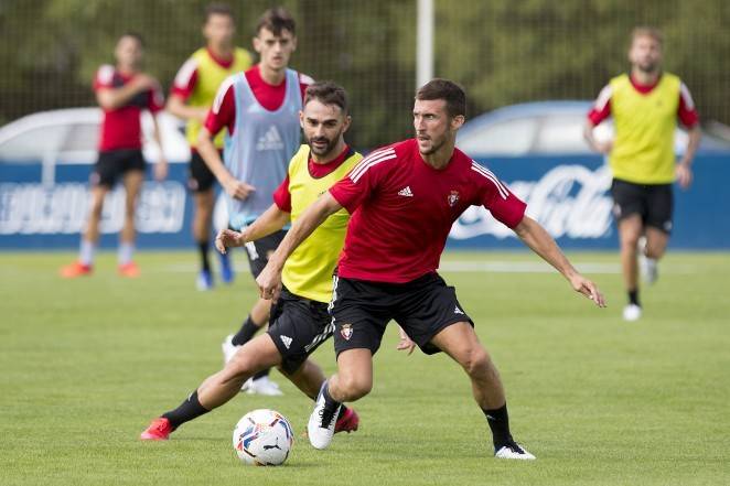 Osasuna ya toca balón en grupo en Tajonar | Noticias de Osasuna en