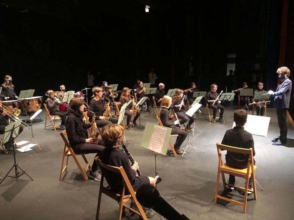 Las escuelas de música dedican Santa Cecilia a los sanitarios