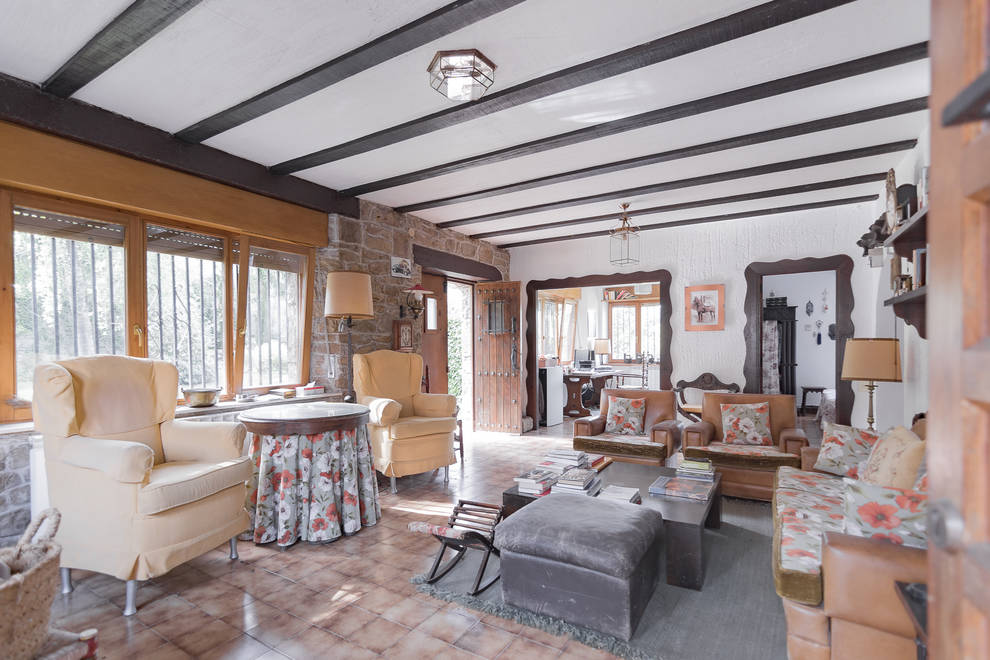 Casa de piedra restaurada con terreno en Endériz