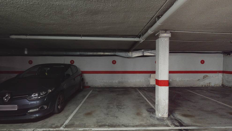 Piso reformado y luminoso en el barrio de Azpilagaña
