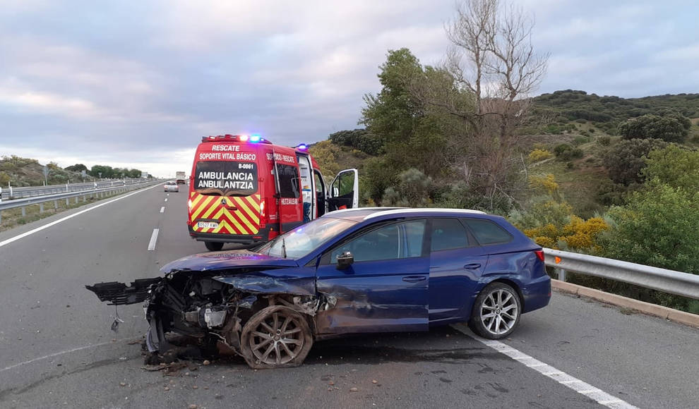 Estado en el que ha quedado el coche tras el accidente.