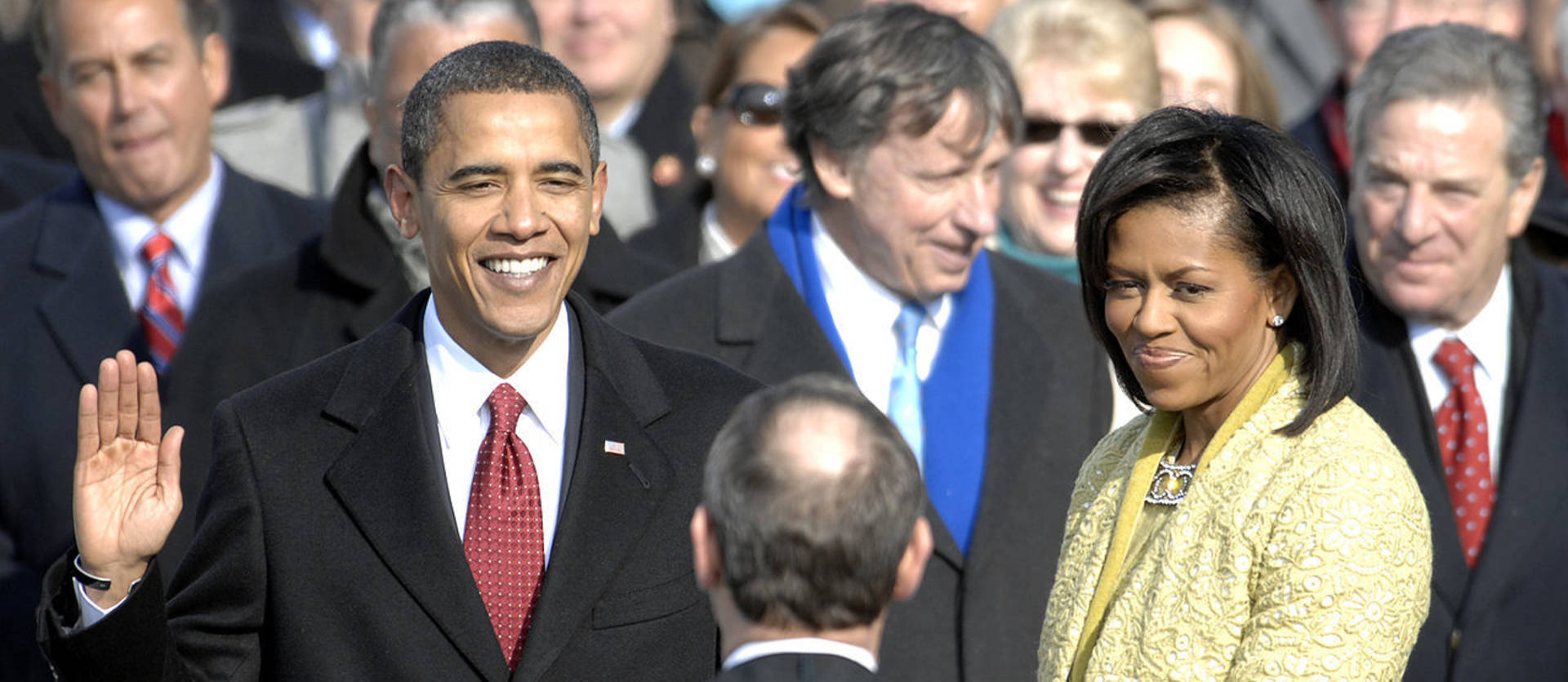 La crisis económica y el ansia de cambio encumbran a Obama (2008)